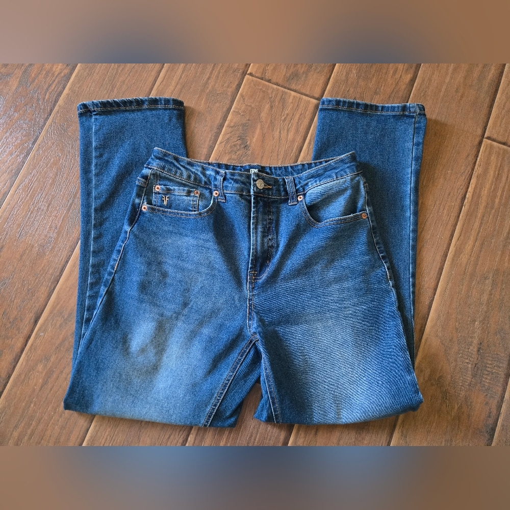 Womens Frye Straight Leg Jeans Size 4 In Perfert Condition And So Comfy - Picture 2 of 4